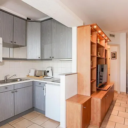 Apartment Parking Prive - 10min - Proche Aeroport Saint-Laurent-du-Var