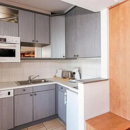 Parking Prive - 10min - Proche Aeroport Apartment *