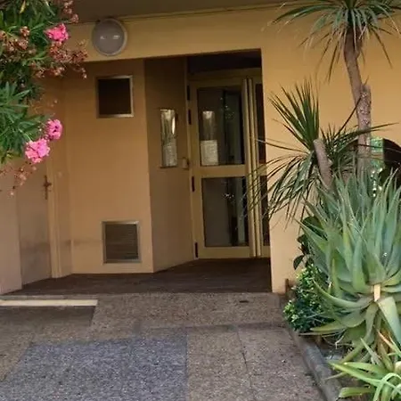 Parking Prive - 10min - Proche Aeroport Apartment *